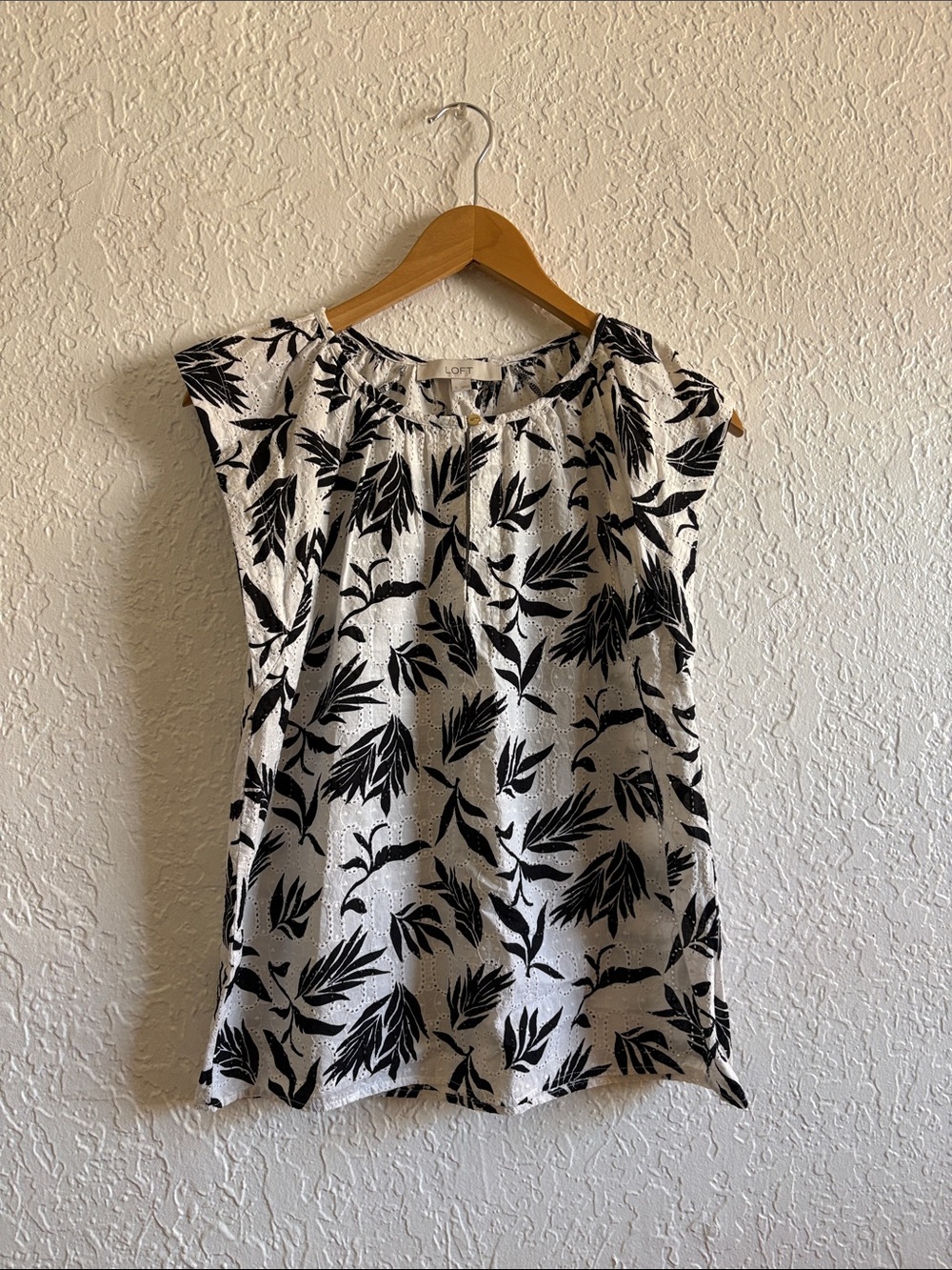 LOFT Black and White Leaf-Print Cap Sleeve Blouse